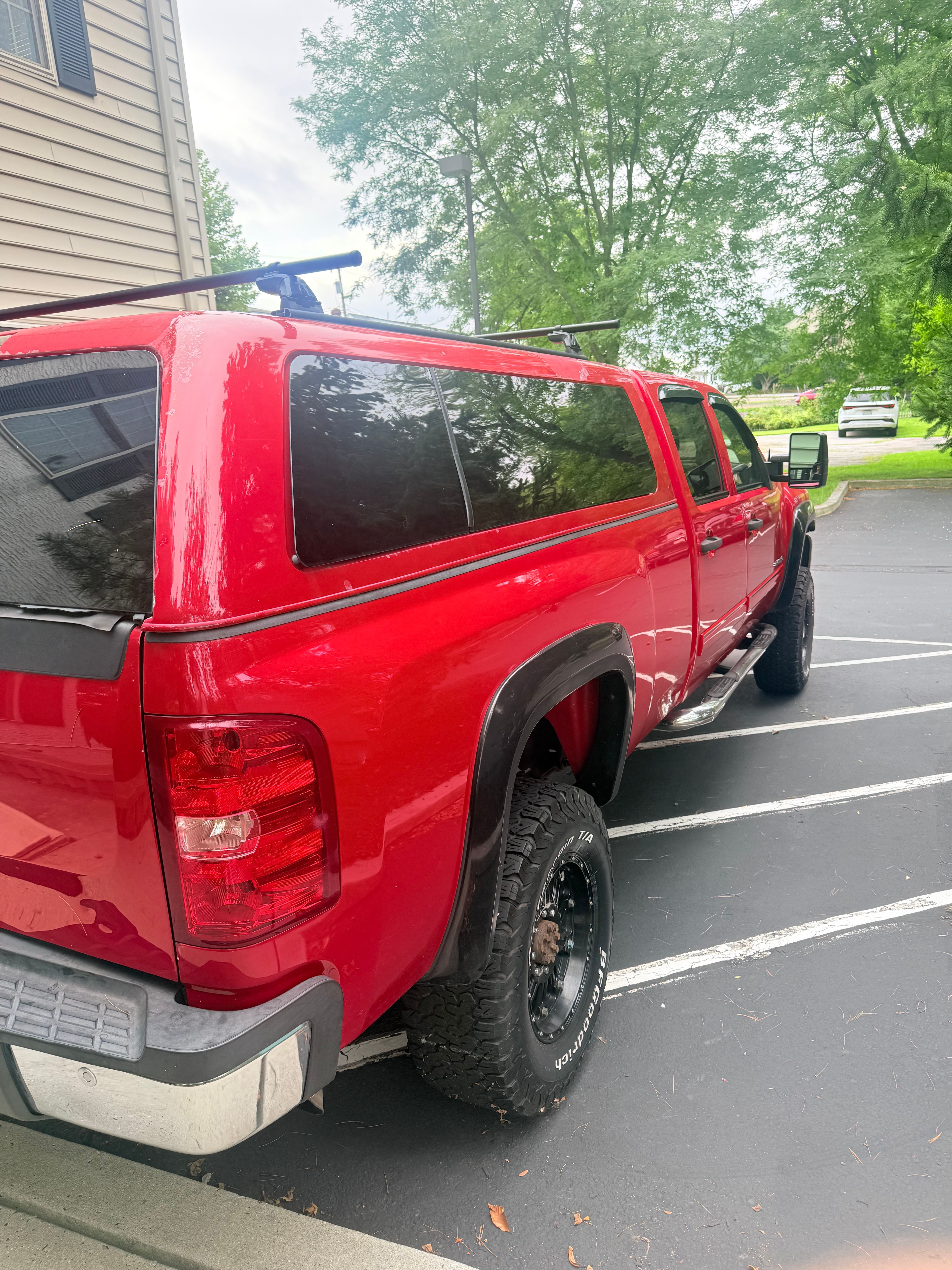 Used 2010 Chevrolet Silverado 2500 LT w/ Interior Plus Package AWD/4WD image 12