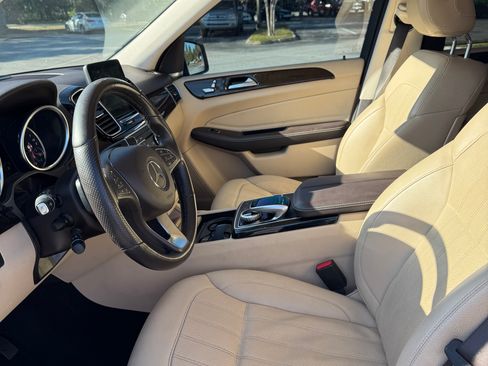 Used 2017 Mercedes-Benz GLE 350 4MATIC image 6