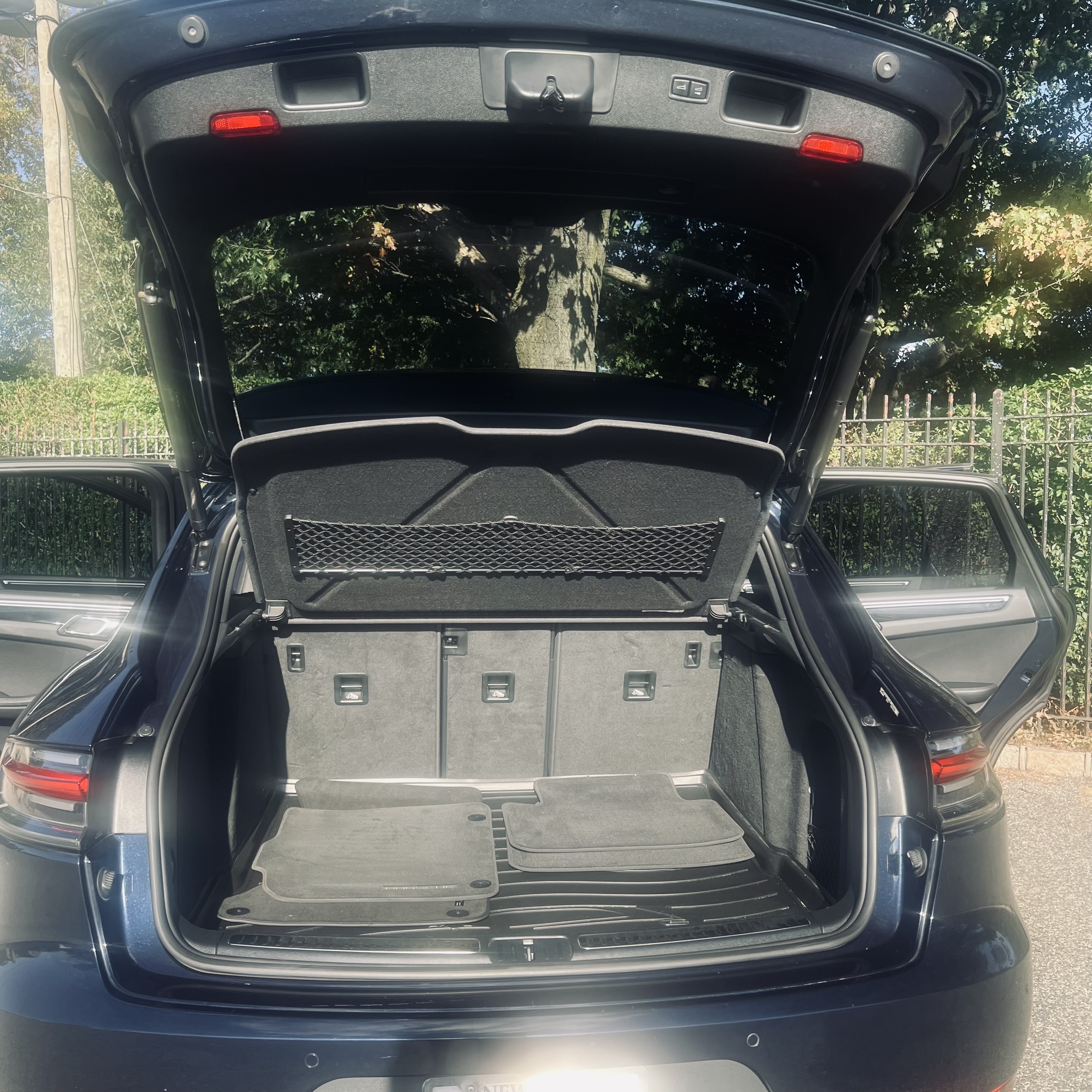 Used 2019 Porsche Macan AWD/4WD image 11