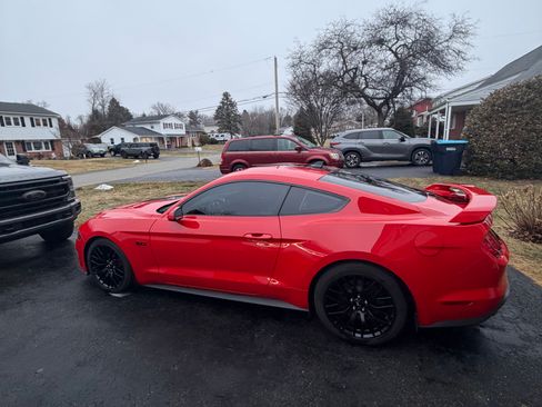 Used 2021 Ford Mustang GT Premium w/ GT Performance Package image 9