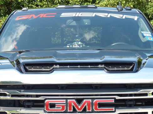 Used 2020 GMC Sierra 2500 SLE w/ SLE Value Package; image 26