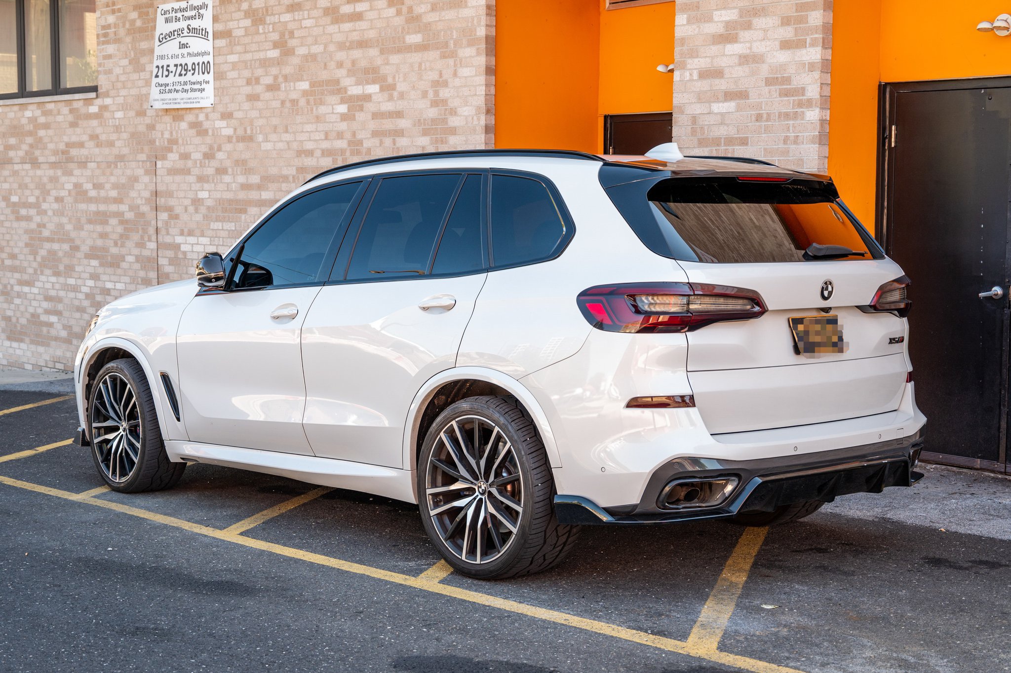 Used 2019 BMW X5 xDrive50i w/ M Sport Package AWD/4WD image 15