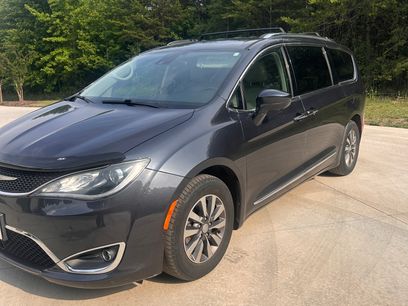 Used 2019 Chrysler Pacifica Touring-L Plus w/ Advanced Safetytec Group