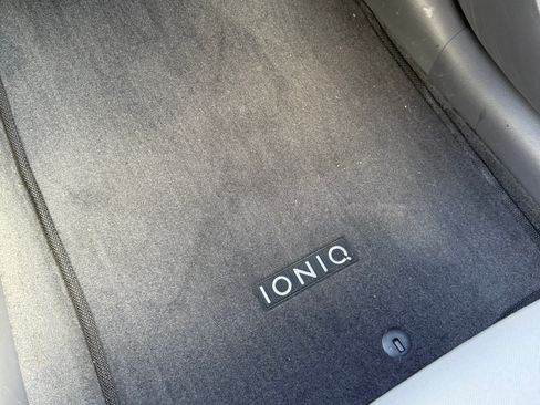 Used 2022 Hyundai Ioniq Blue image 16