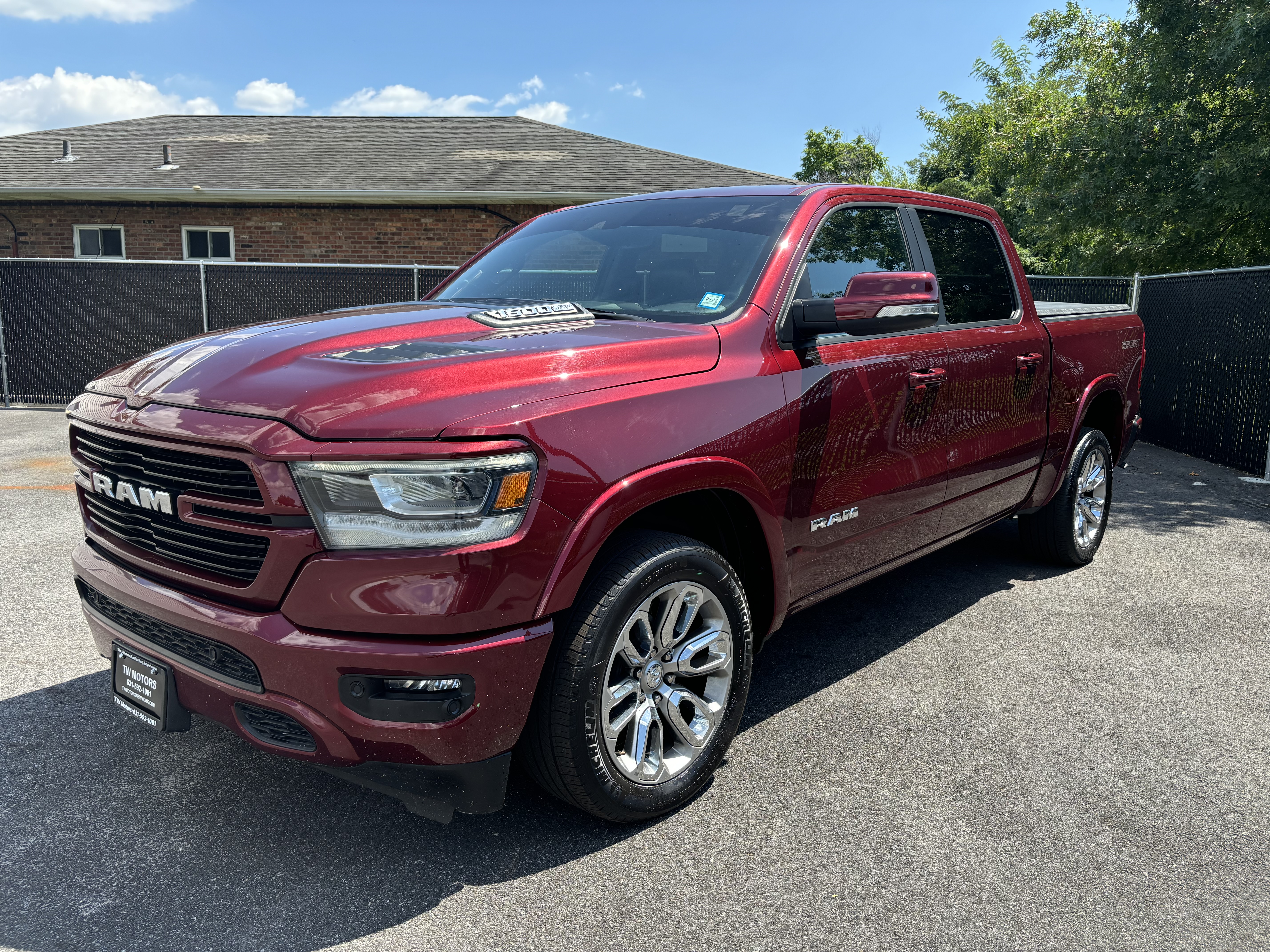 Used 2021 RAM 1500 Laramie w/ Sport Appearance Package AWD/4WD image 1