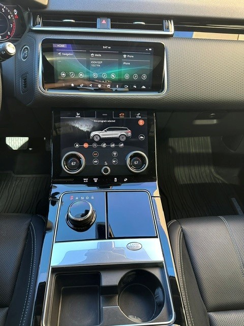 Used 2019 Land Rover Range Rover Velar S AWD/4WD image 24
