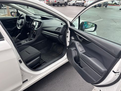 Used 2017 Subaru Impreza 2.0i AWD/4WD image 12