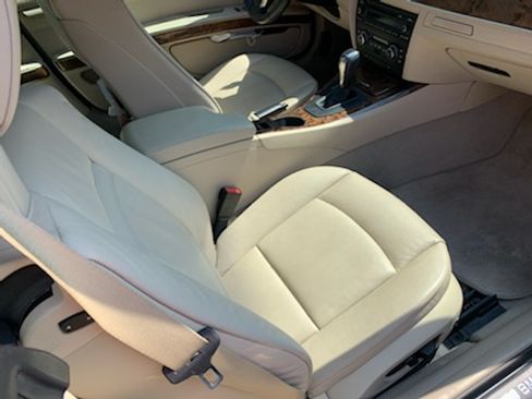 Used 2008 BMW 328i Convertible image 8