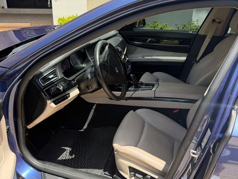 Used 2012 BMW ALPINA B7 xDrive AWD/4WD image 10