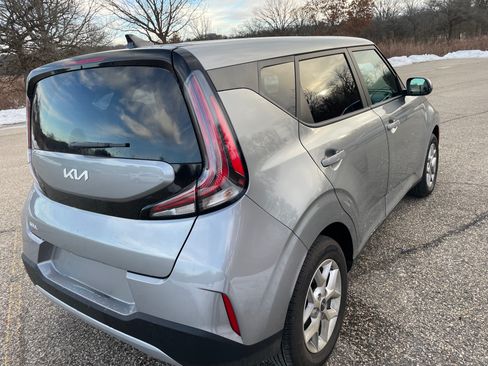 Used 2025 Kia Soul S image 5