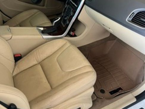 Used 2014 Volvo S60 T5 AWD/4WD image 19