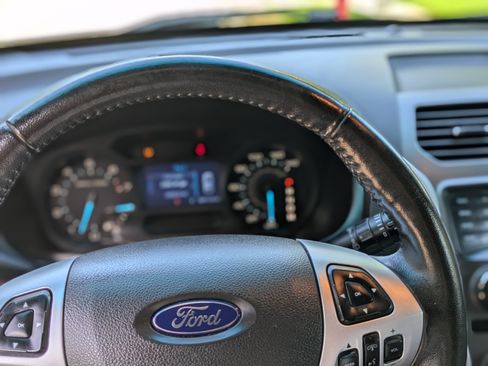 Used 2012 Ford Explorer XLT AWD/4WD image 14