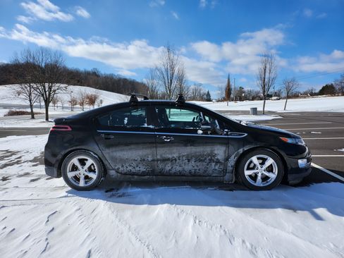 Used 2012 Chevrolet Volt Premium w/ Premium Trim Package image 4