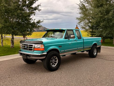 Used 1996 Ford F250 4x4 SuperCab image 1