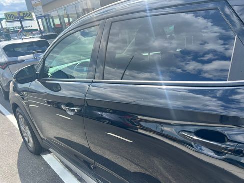 Used 2017 Hyundai Tucson SE Plus w/ Cargo Package image 4