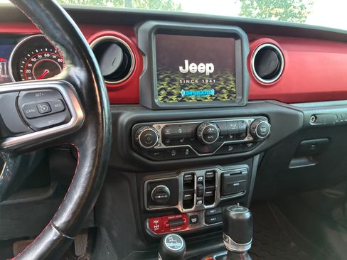 Used 2020 Jeep Wrangler Unlimited Rubicon AWD/4WD image 16