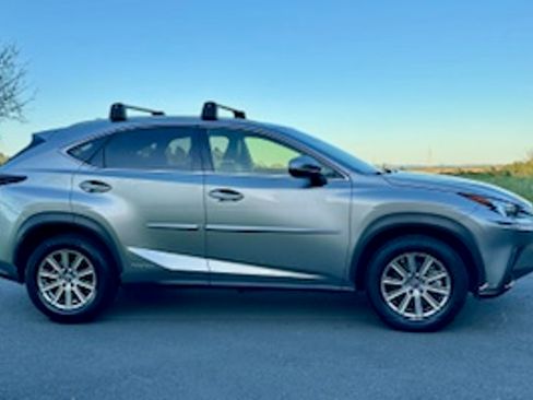 Used 2019 Lexus NX 300h AWD w/ Comfort Package image 4