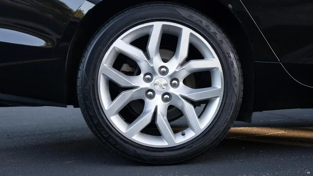 Used 2018 Chevrolet Impala Premier FWD image 18