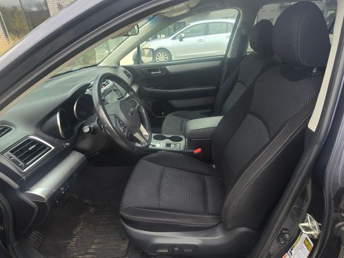 Used 2017 Subaru Outback 2.5i Premium image 13