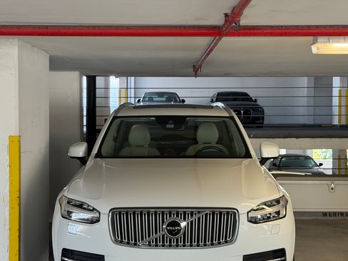 Used 2016 Volvo XC90 T6 Inscription w/ Vision Package image 2