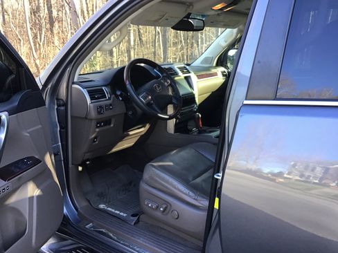 Used 2016 Lexus GX 460 image 10