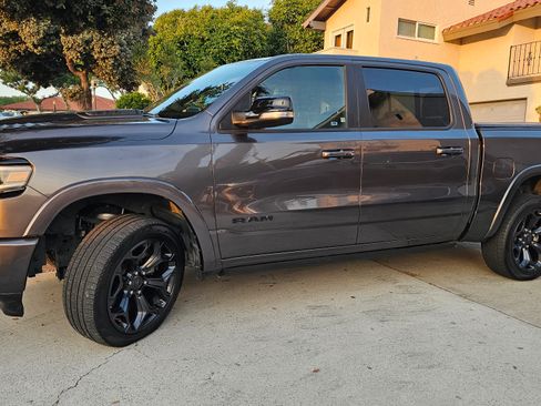 Used 2022 RAM 1500 Limited w/ Night Edition image 5