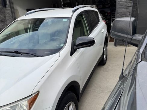 Used 2013 Toyota RAV4 LE image 6