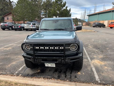 Used 2022 Ford Bronco Black Diamond w/ Sasquatch Package image 2