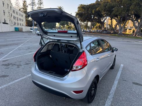 Used 2016 Ford Fiesta S image 9