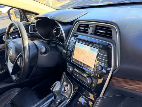 Used 2017 Nissan Maxima Platinum image 13