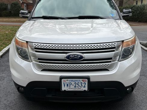 Used 2015 Ford Explorer XLT w/ Equipment Group 202A image 6