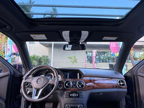 Used 2015 Mercedes-Benz GLK 350 2WD image 2