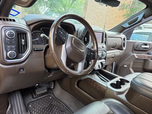 Used 2023 GMC Sierra 2500 Denali w/ Denali Ultimate Package AWD/4WD image 11