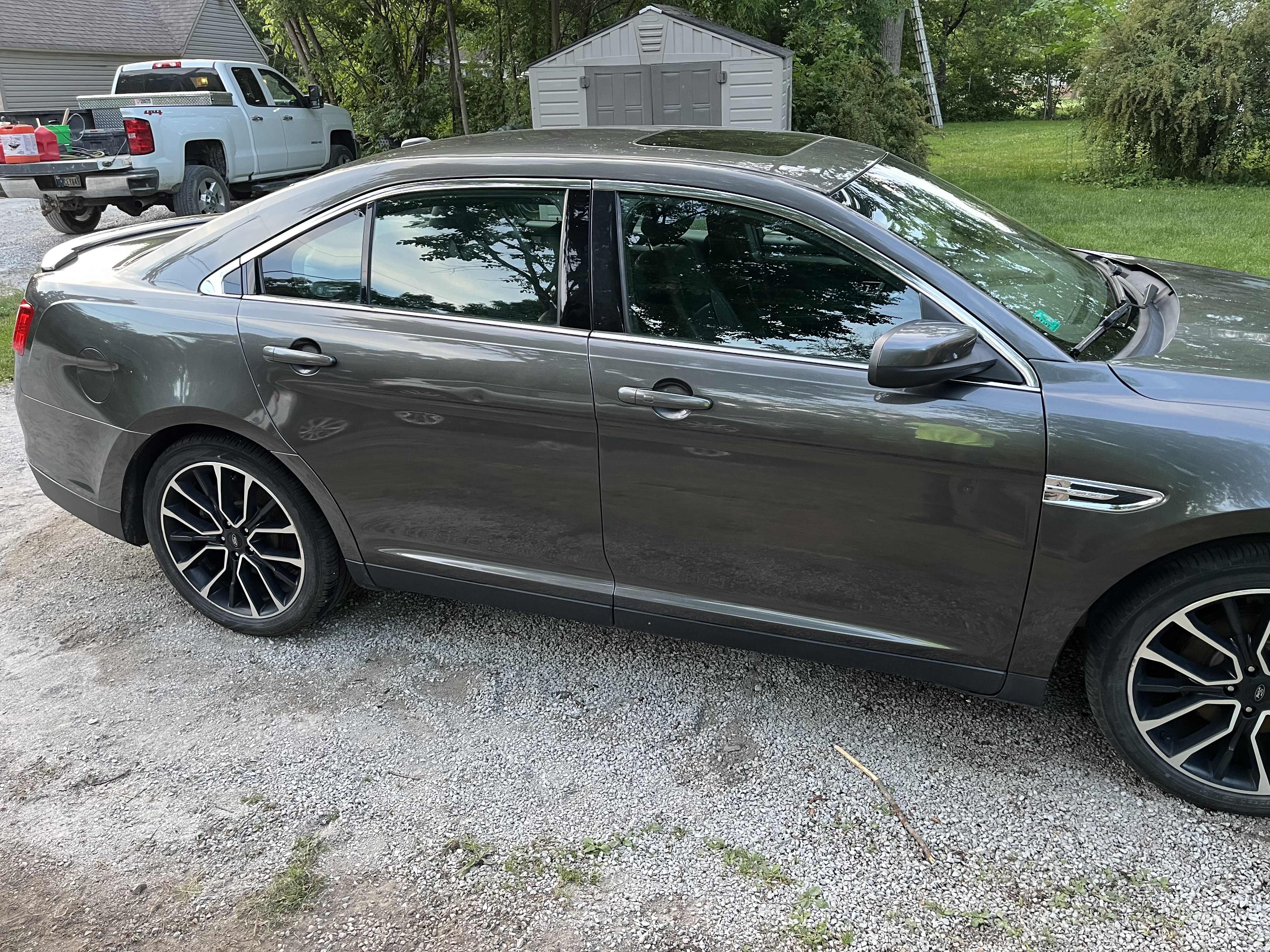 Used 2018 Ford Taurus SEL w/ Equipment Group 201A FWD image 5