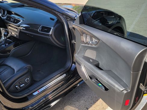 Used 2016 Audi RS 7 Prestige w/ Carbon-Optic Package image 15