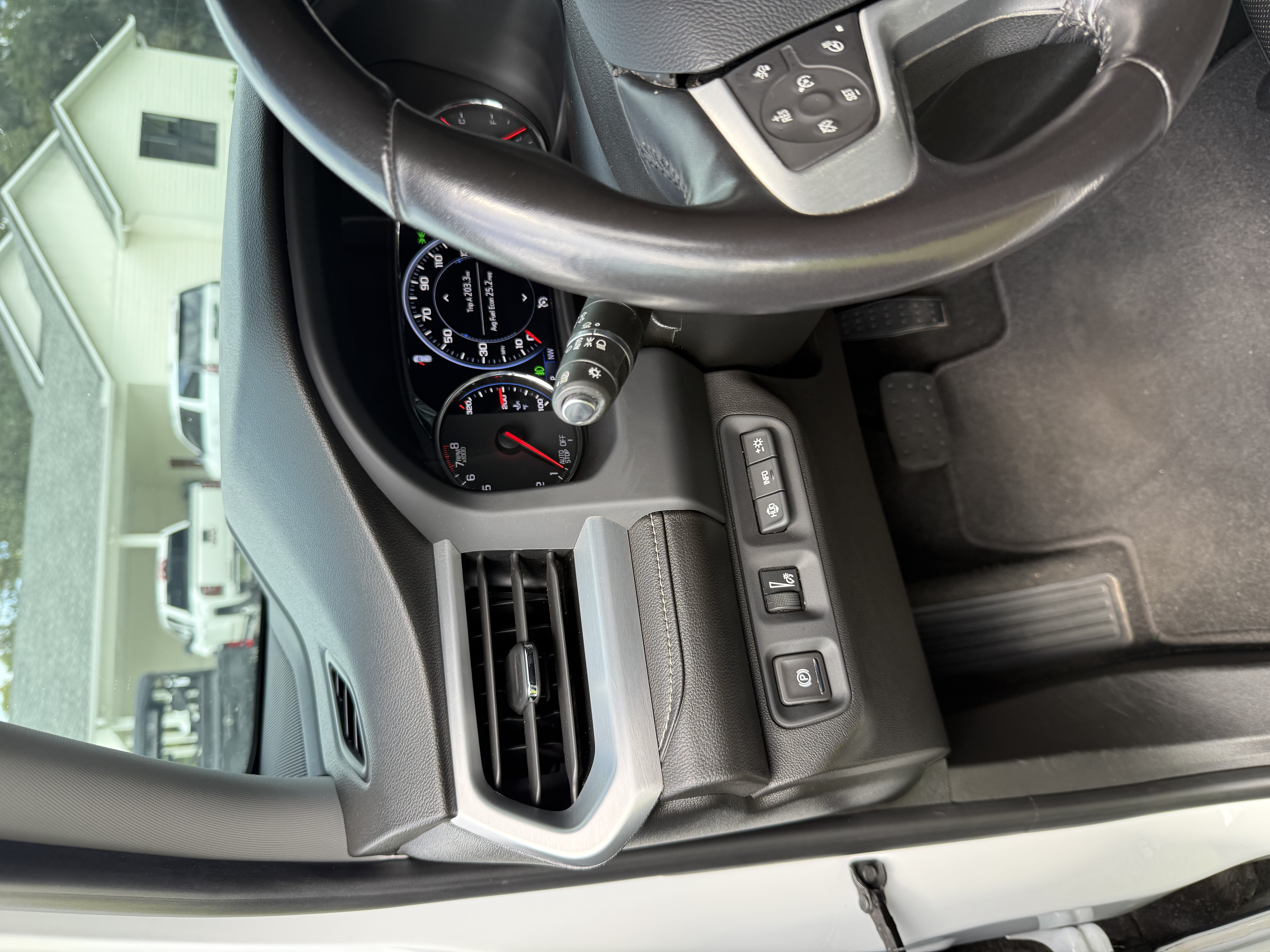 Used 2021 GMC Acadia SLT w/ Technology Package FWD image 13