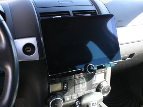 Used 2008 Volkswagen Touareg V6 image 5