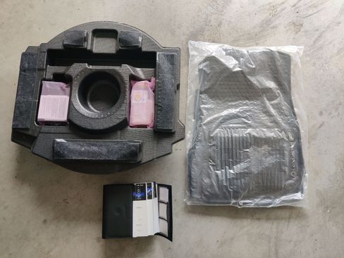 Used 2017 Lexus RC F w/ Performance Package image 18