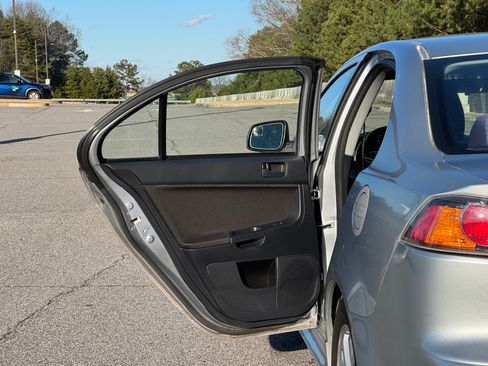 Used 2011 Mitsubishi Lancer ES image 16