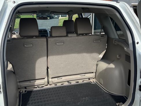 Used 2012 Suzuki Grand Vitara Premium image 12