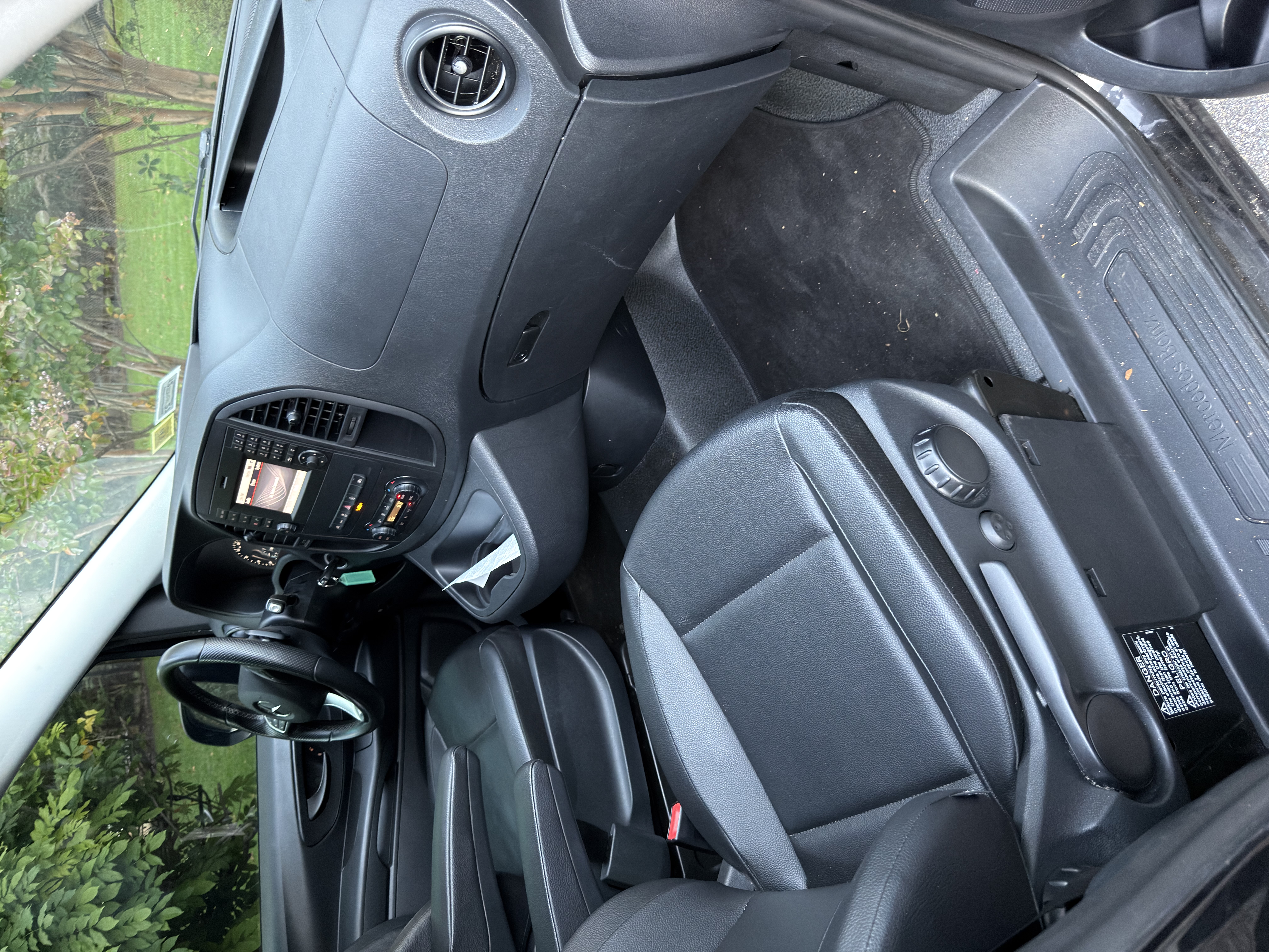 Used 2020 Mercedes-Benz Metris Passenger image 15