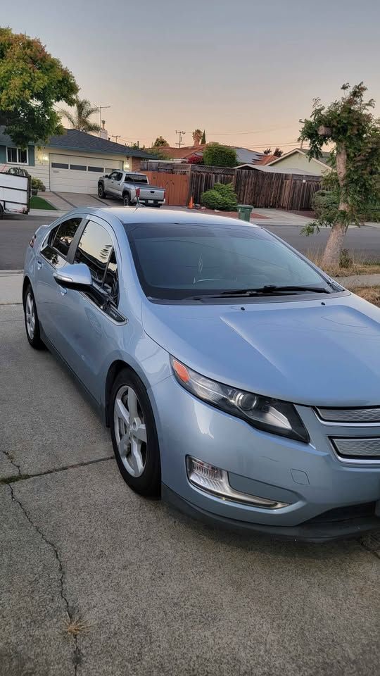Used 2013 Chevrolet Volt FWD image 9