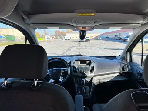 Used 2017 Ford Transit Connect XL image 11
