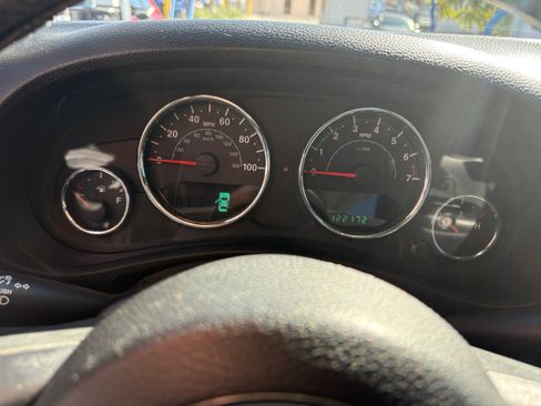 Used 2012 Jeep Wrangler Sport w/ Connectivity Group image 20