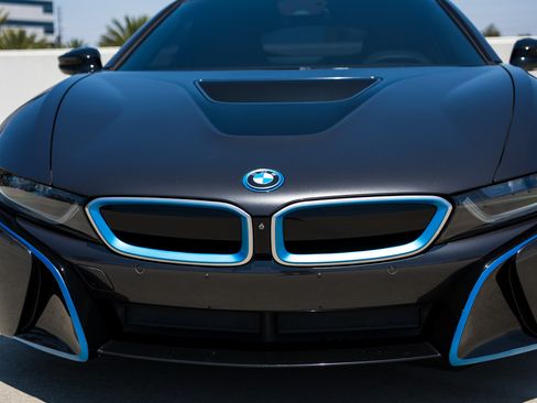 Used 2016 BMW i8 AWD/4WD image 2