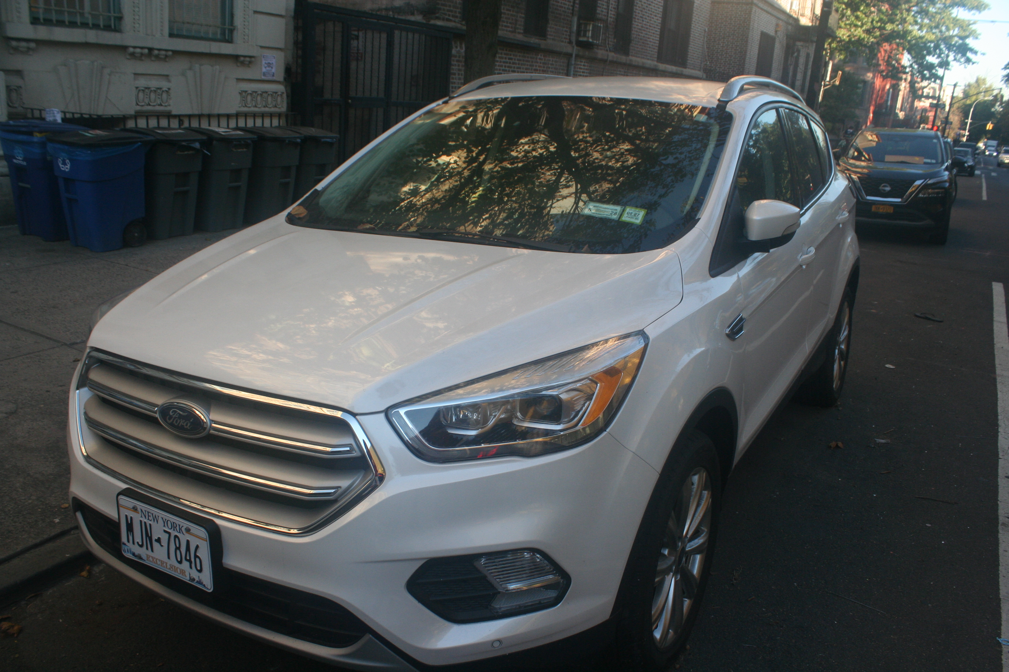 Used 2018 Ford Escape Titanium AWD/4WD image 6
