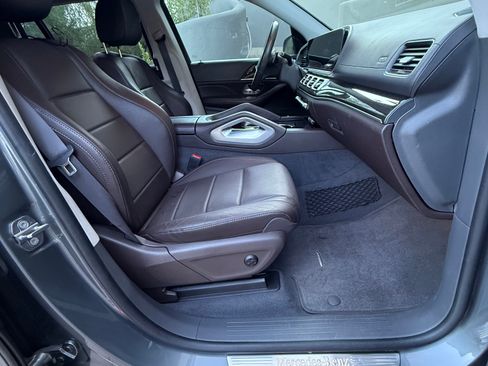 Used 2020 Mercedes-Benz GLS 450 4MATIC image 12