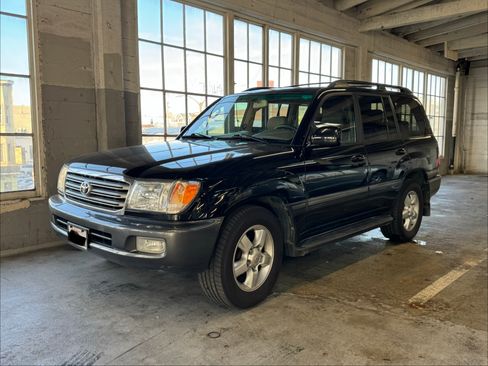 Used 2004 Toyota Land Cruiser AWD/4WD image 4
