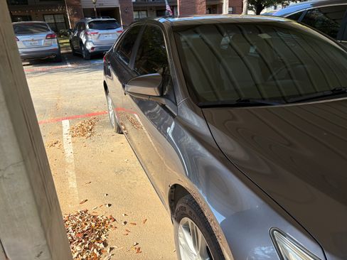 Used 2015 Toyota Camry SE image 5