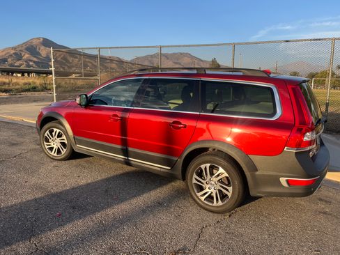 Used 2015 Volvo XC70 T5 Premier FWD image 6